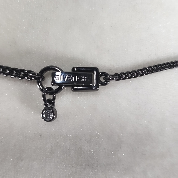 Givenchy Red Ruby Stones Tone Necklace. - Picture 5 of 11